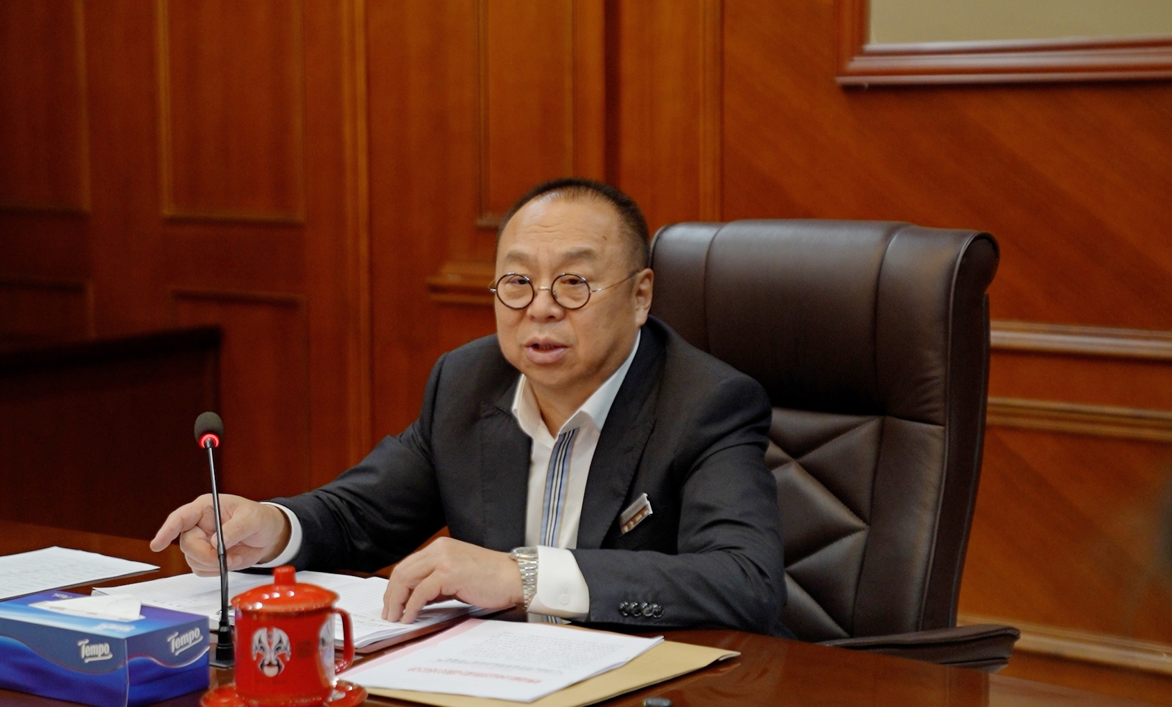 杨总讲话.jpg