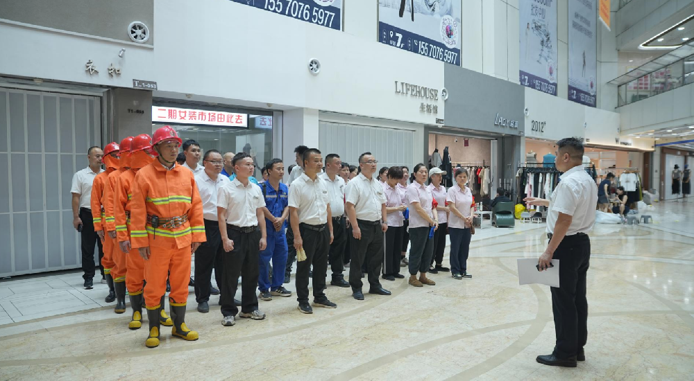 株洲天泽华丽服装批发大市场开展消防火险实战演练